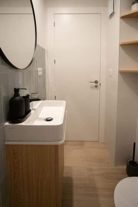 Spectacular Renovated Studio Facing The Sea Διαμέρισμα Βαλένθια Εξωτερικό φωτογραφία